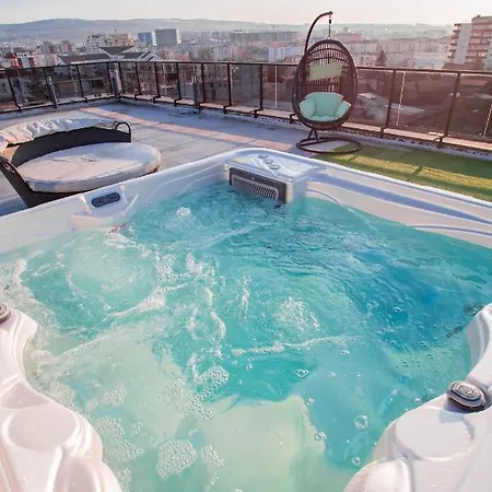 Thome Vlaicu Jacuzzi Apartment